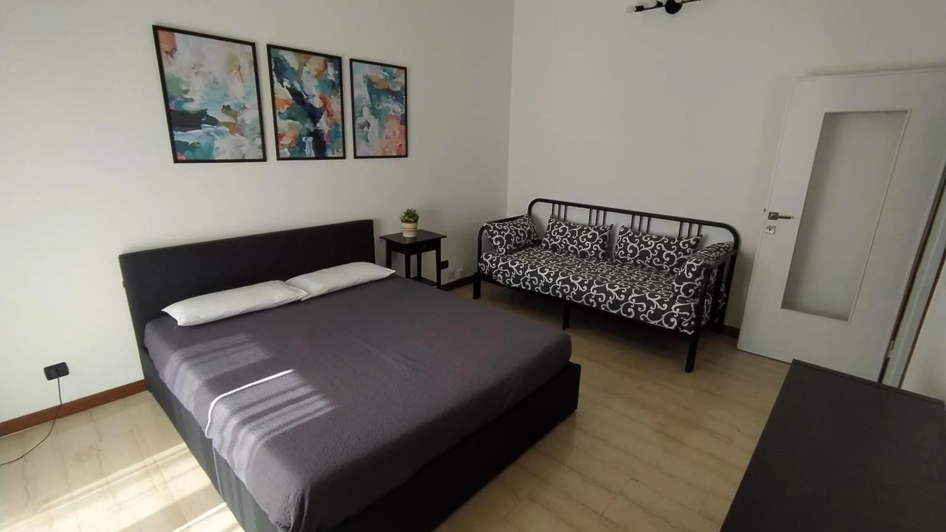 Brenta/Corvetto Studio Apartment location