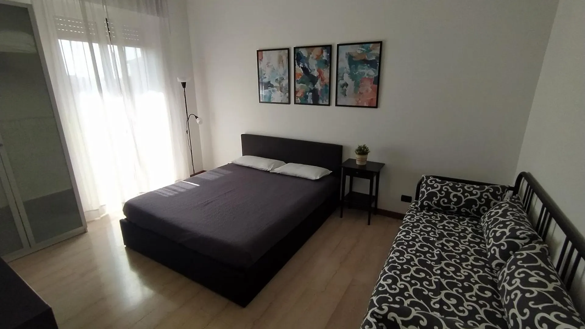 Brenta/Corvetto Studio Apartment Mediolan Włochy